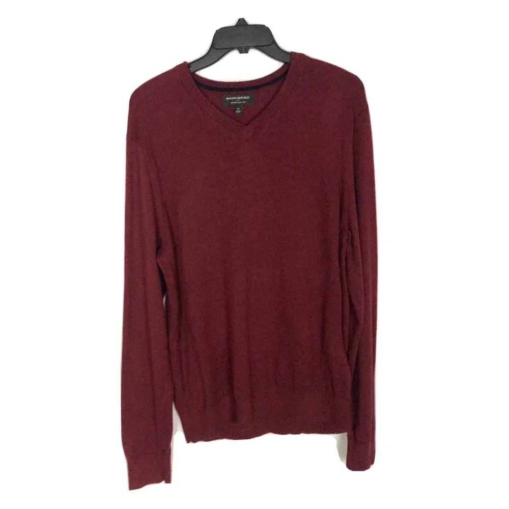 Banana Republic Premium Luxe Yarn Sweater‎ Mens Size M Knit Wine Color
